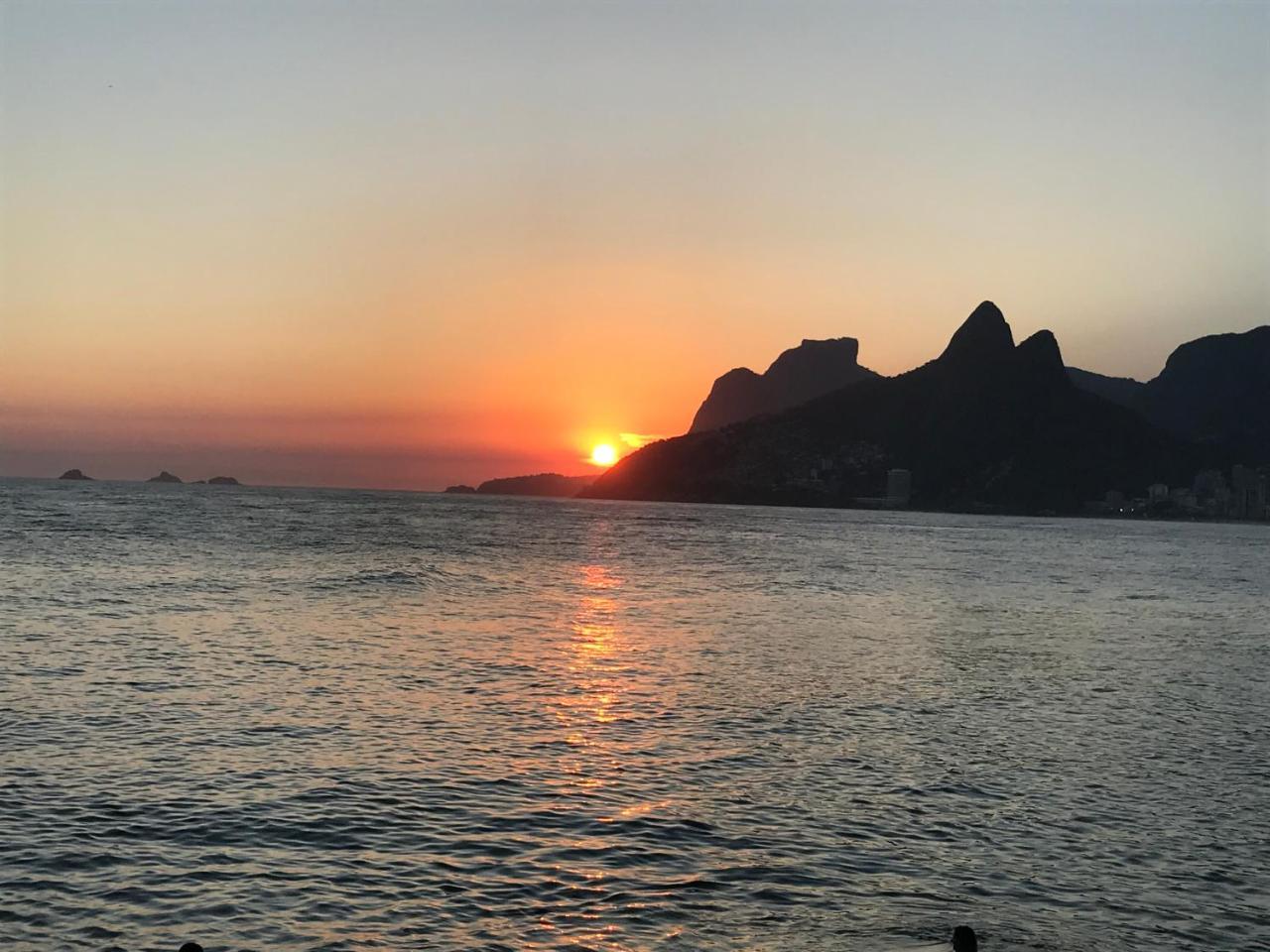 Copa Beach Home - Copacabana Posto 4 Quadra Da Praia Rio de Janeiro Bagian luar foto